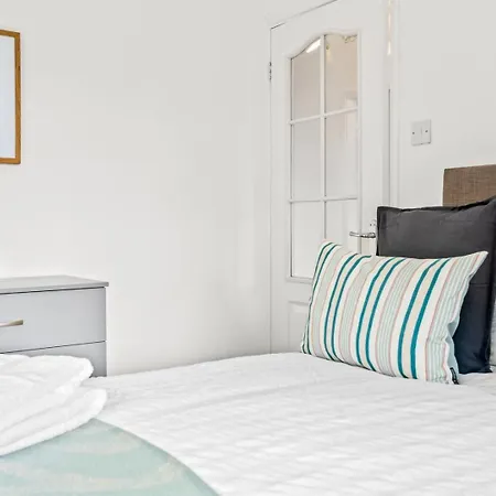 Spacious 5 Bedroom House Nottingham Extérieur photo