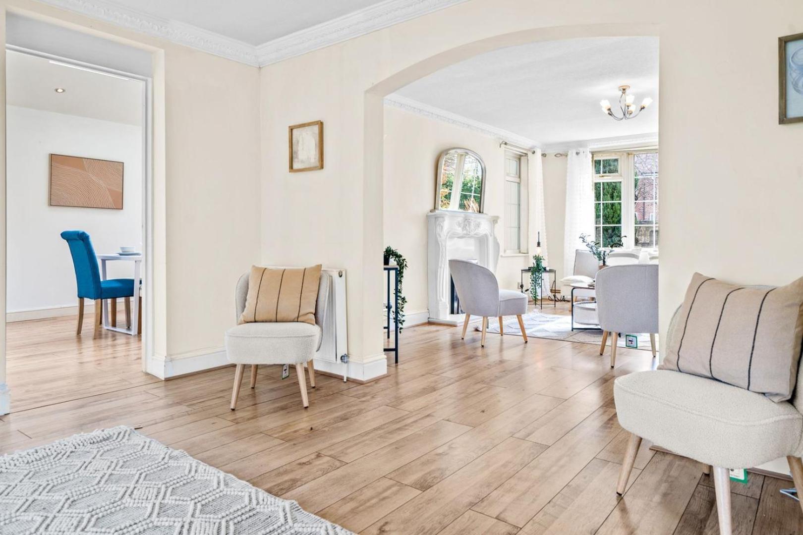 Ferienhaus Spacious 5 Bedroom House