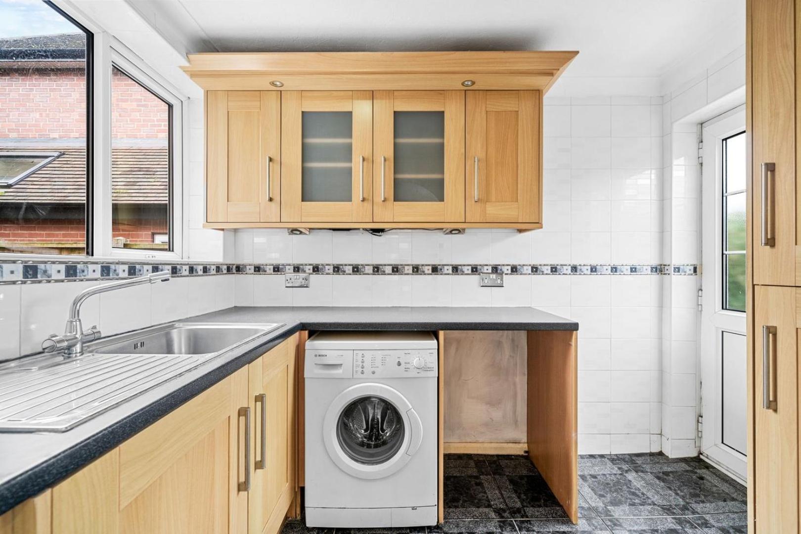 Spacious 5 Bedroom House Ferienhaus *