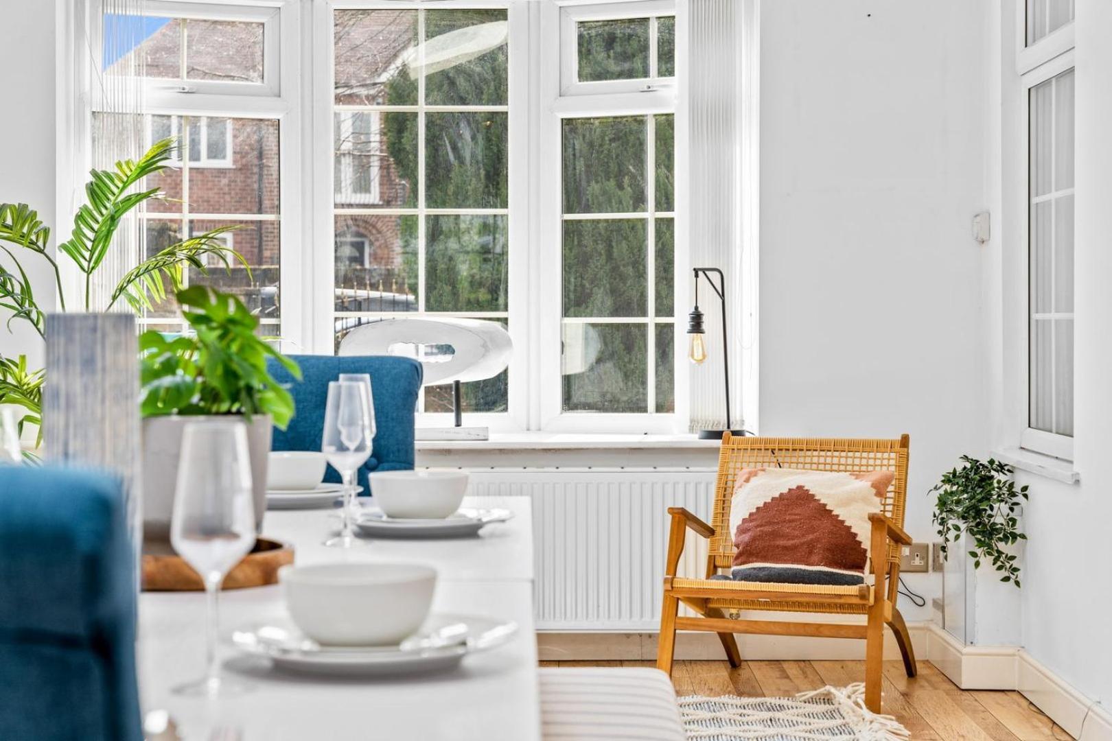 Ferienhaus Spacious 5 Bedroom House *