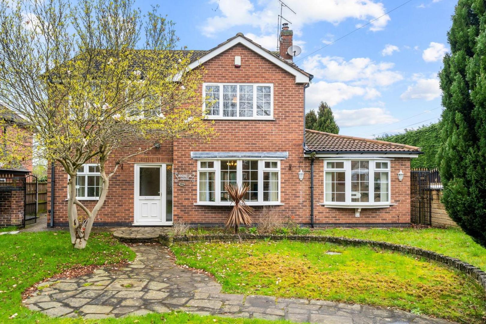 Ferienhaus Spacious 5 Bedroom House Nottingham